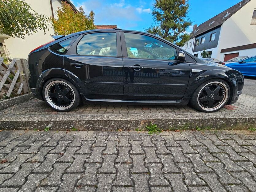 Ford Focus 194.229 km 5.000 € Eckental 90542