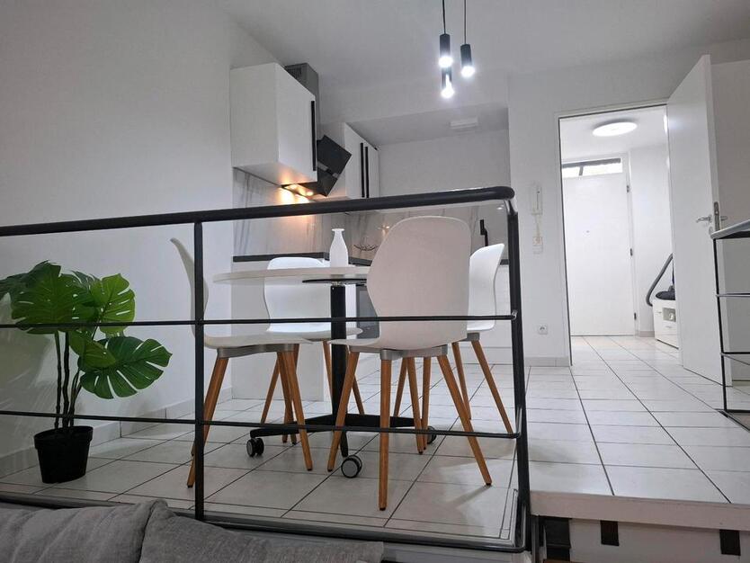 Moderne 2-Zimmer-Wohnung mit Süd-Garten zu verkaufen