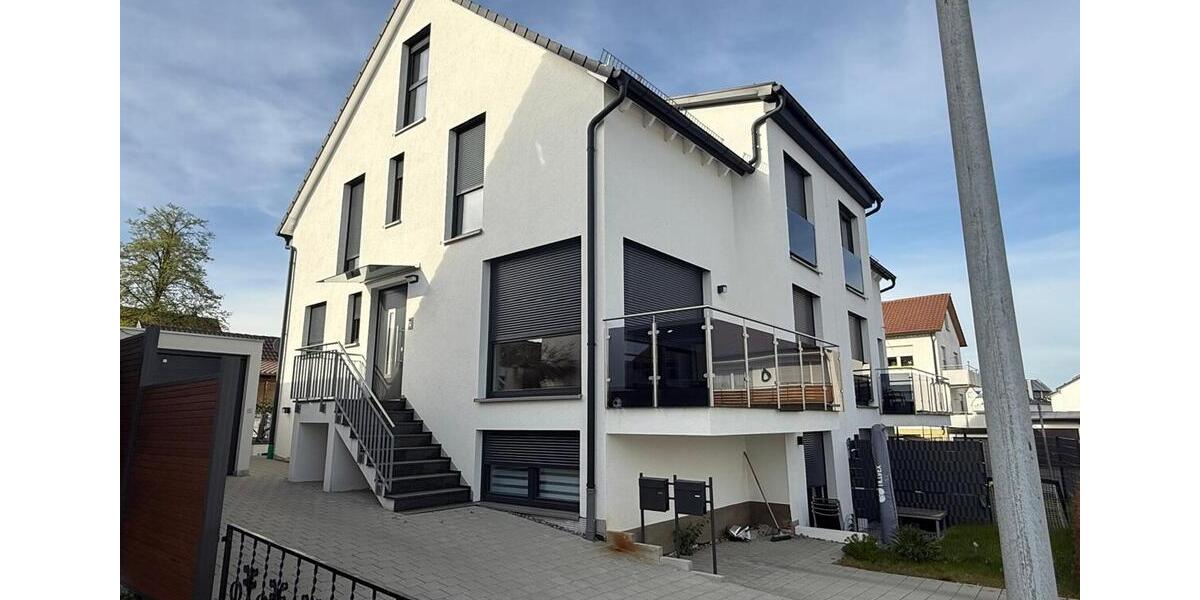 Doppelhaushälfte Herrenberg - 6 Zimmer, 138 m&sup2;, 1.950&euro; | Angebot:26364288