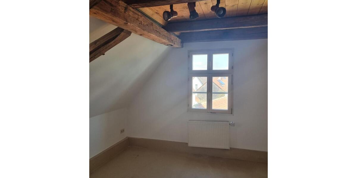 Dachgeschoßwohnung Wassertrüdingen - 2 Zimmer, 45 m&sup2;, 380&euro; | Angebot:26596690