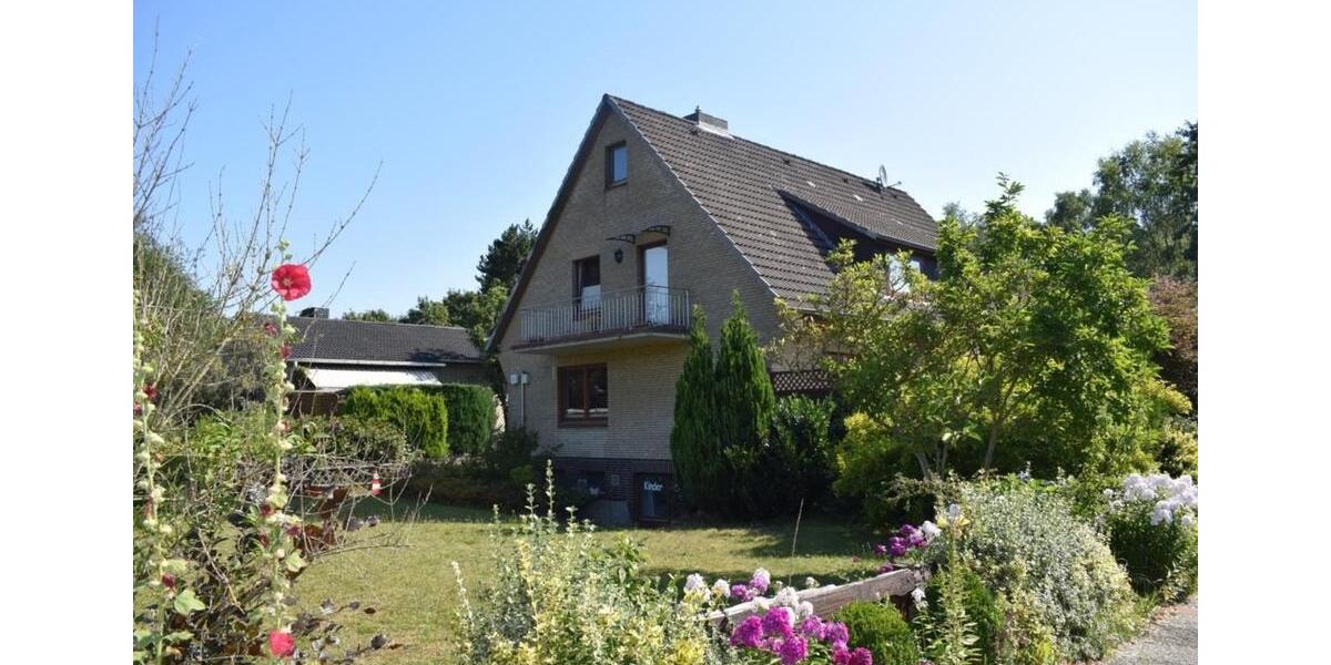 Einfamilienhaus Neu Wulmstorf - 9 Zimmer, 214 m&sup2;, 2.350&euro; | Angebot:25181981