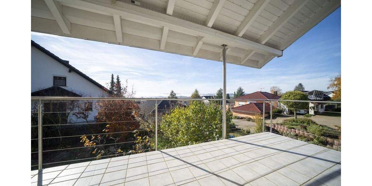 Einfamilienhaus Tengen - 8 Zimmer, 231 m&sup2;, 595.000&euro; | Angebot:25690110