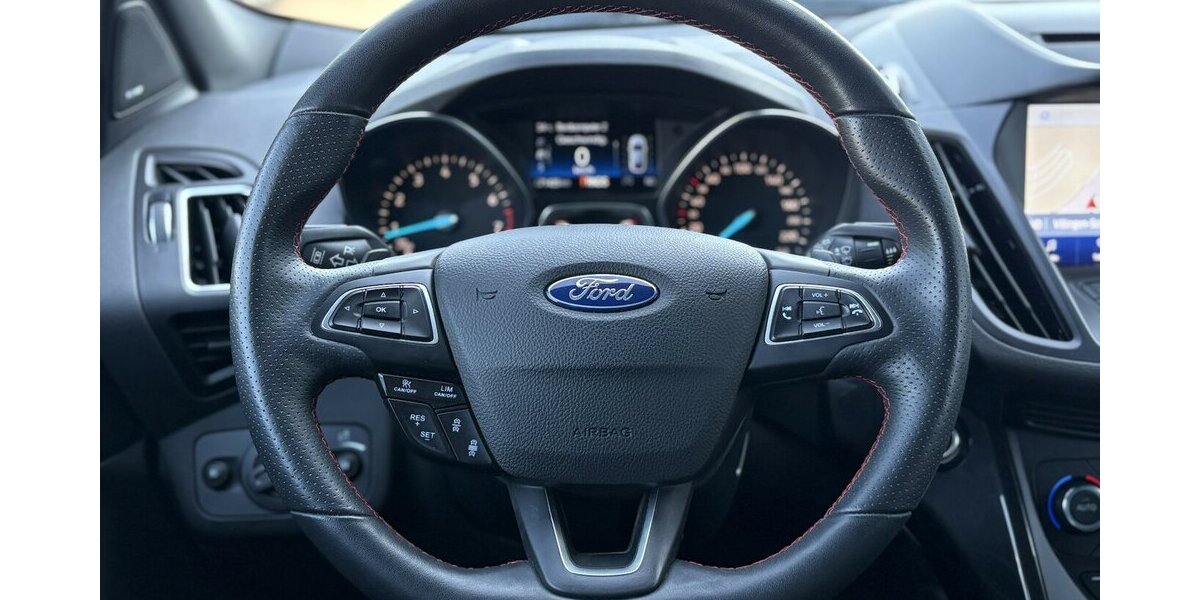 Ford Kuga 2.0 St Line SYNC/KAMERA/NAVI/SHZ/AHK/DAB 71.424 km 18.900 &euro; Villingen-Schwenningen 78054