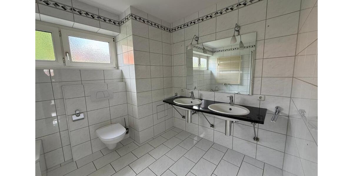 Mehrfamilienhaus, Wohnhaus Fuchsmühl - 10 Zimmer, 248 m&sup2;, 470.000&euro; | Angebot:26890650
