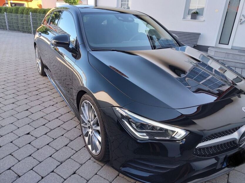 CLA 220 Shooting Brake
