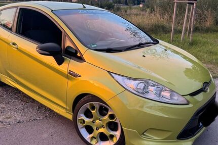 Ford Fiesta 150.112 km 2.300 &euro; Grassau 83224