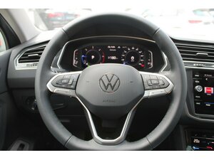VW Tiguan 2,0 TDi 4-Mo DSG Navi AHK SOFORT !! 10 km 43.300 € Bonn 53225