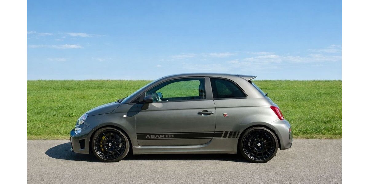 Abarth 695 11.300 km 28.500 &euro; Reichertshausen 85293