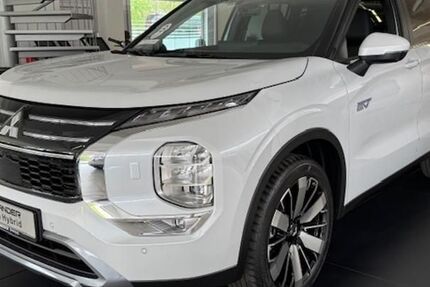 Mitsubishi Outlander 5.680 km 45.990 &euro; Bremen 28237