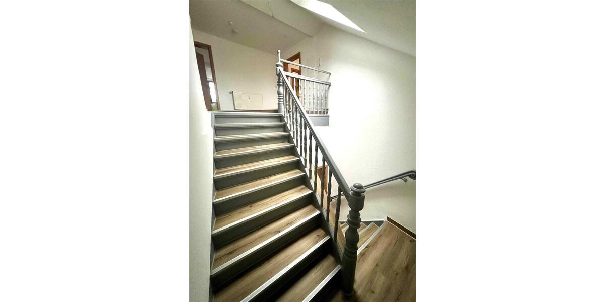 Dachgeschoßwohnung Pegau - 4 Zimmer, 89 m&sup2;, 712&euro; | Angebot:26351171