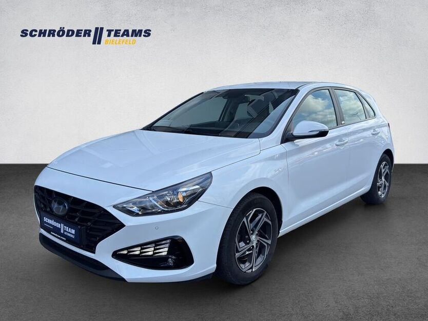 i30