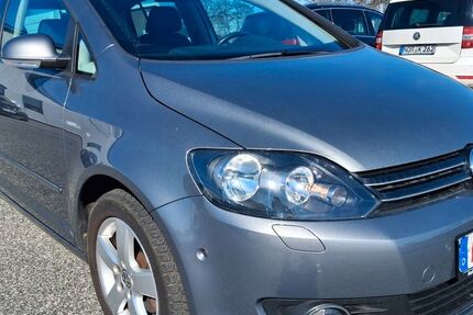 VW Golf 108.000 km 7.450 &euro; Upgant- Schott 26529