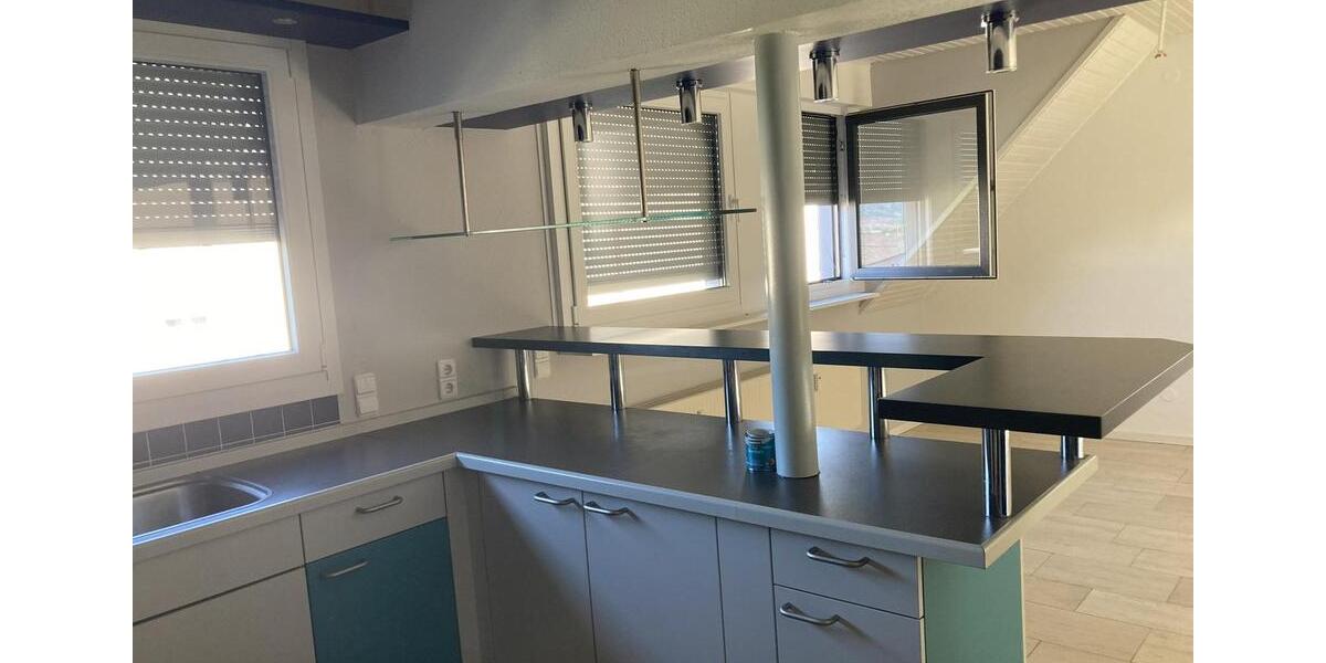 Dachgeschoßwohnung Kenn - 4 Zimmer, 109 m&sup2;, 1.050&euro; | Angebot:25355837