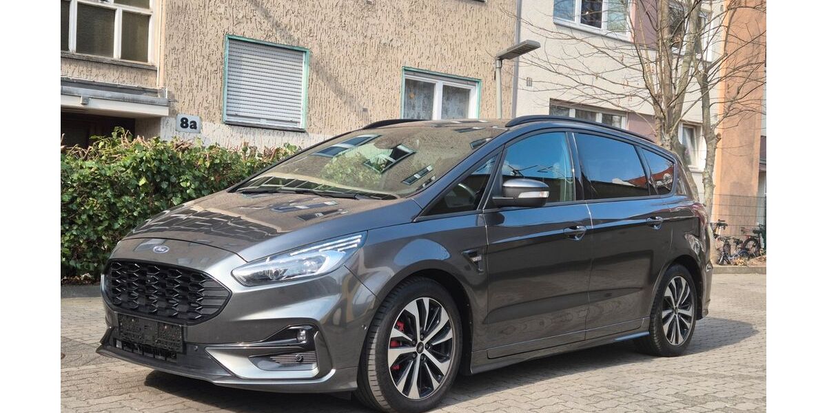 Ford S-Max 135.000 km 18.900 € Berlin 12055