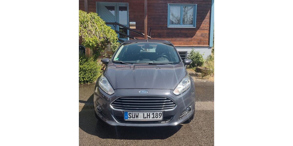 Ford Fiesta 99.000 km 5.900 &euro; Winden 76872