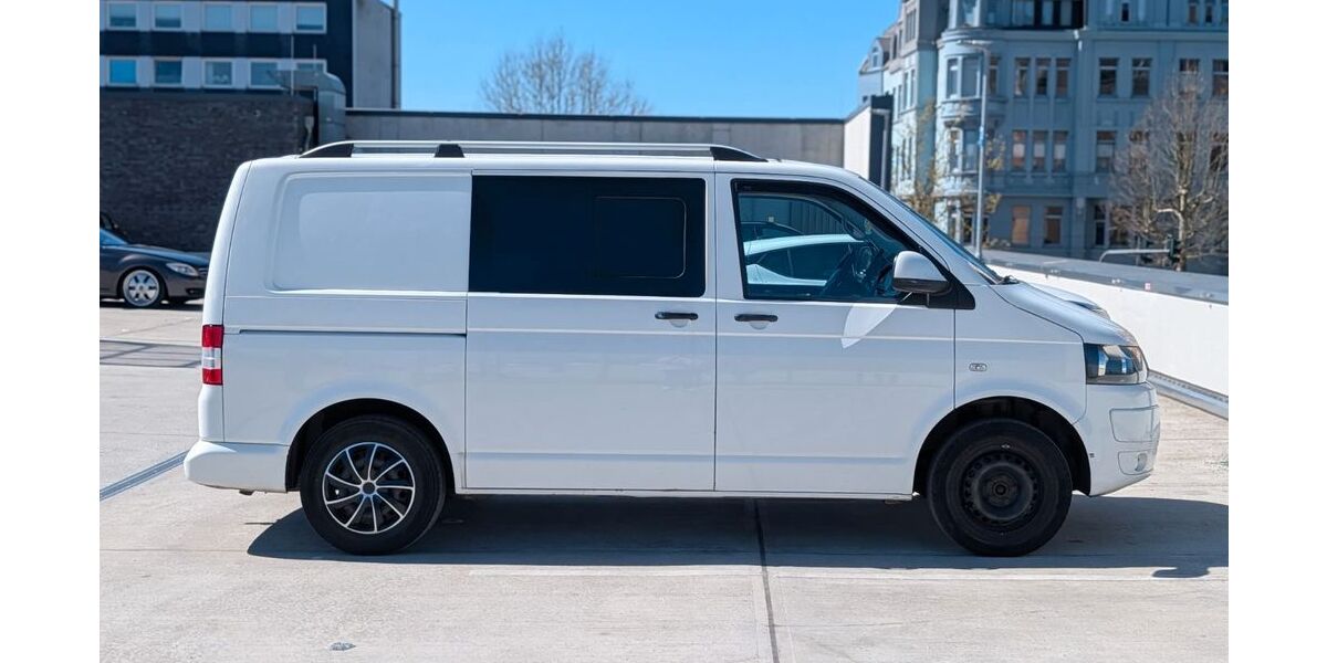 VW T5 Transporter 209.000 km 12.000 &euro; Bremerhaven 27570