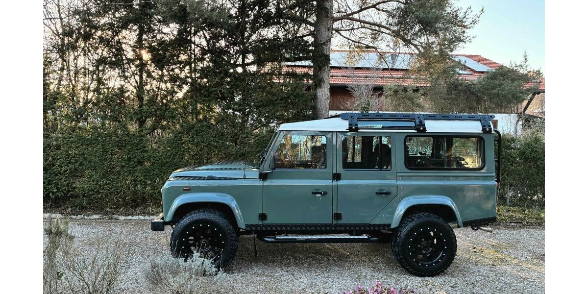 Land Rover Defender 191.000 km 39.975 &euro; Breitbrunn 83254