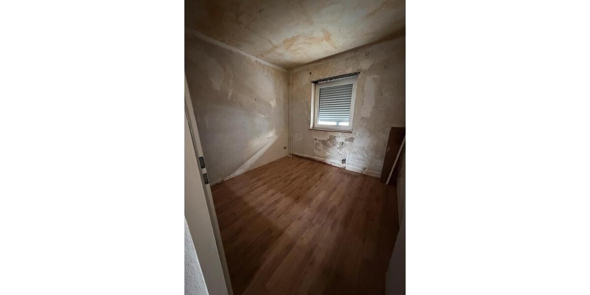 Etagenwohnung Ludwigshafen am Rhein - 5 Zimmer, 95 m&sup2;, 550&euro; | Angebot:25539898