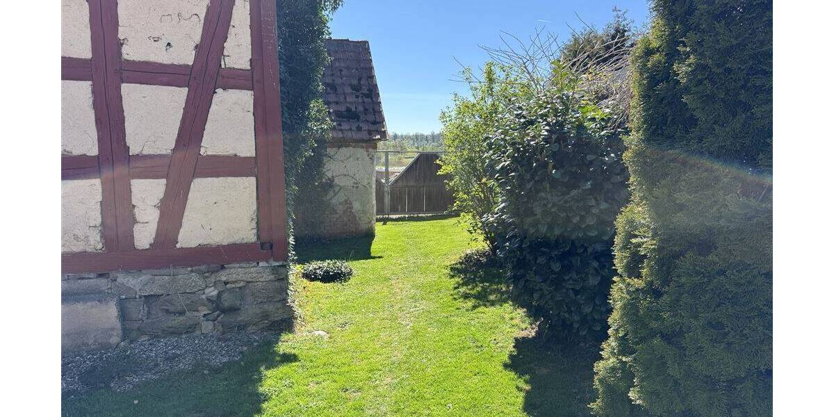 Mehrfamilienhaus, Wohnhaus Leutershausen - 8 Zimmer, 205 m&sup2;, 429.000&euro; | Angebot:26417545