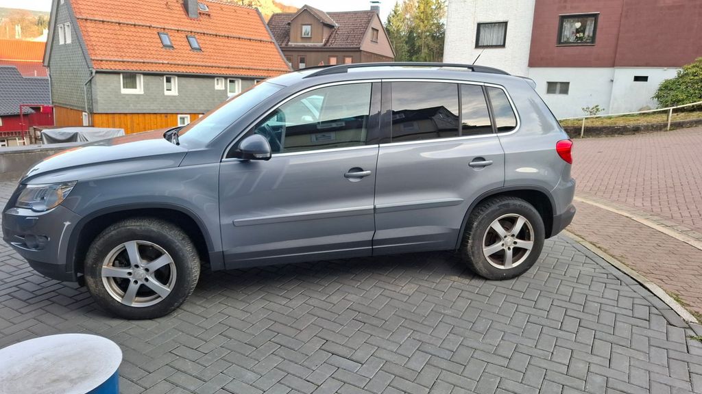 VW Tiguan 240.554 km 2.800 &euro; Altenau 38707