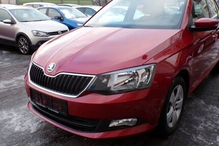 Skoda Fabia 48.000 km 11.990 &euro; Berlin 12347