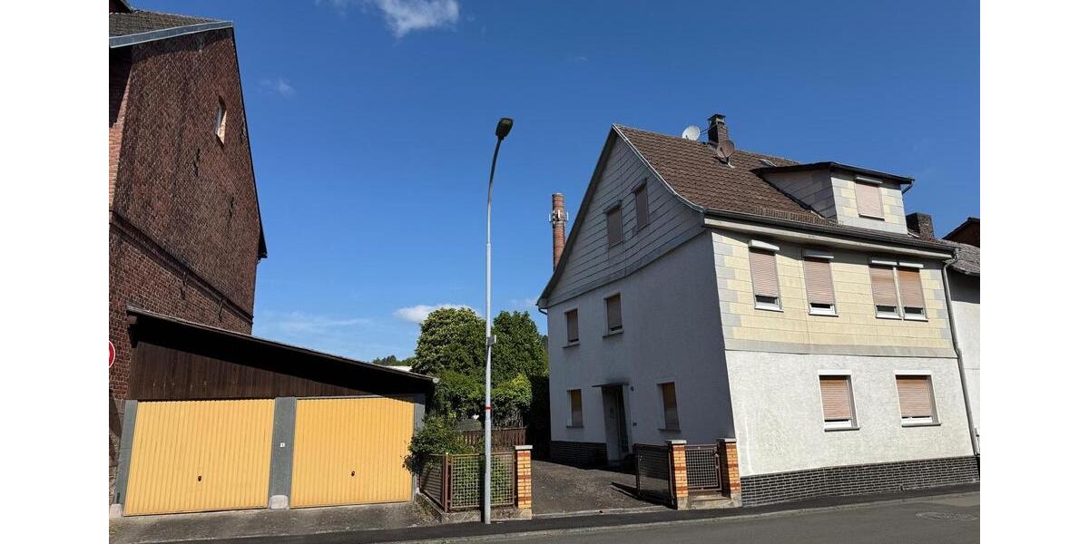 Doppelhaushälfte Sontra - 8 Zimmer, 173 m&sup2;, 110.000&euro; | Angebot:26357357