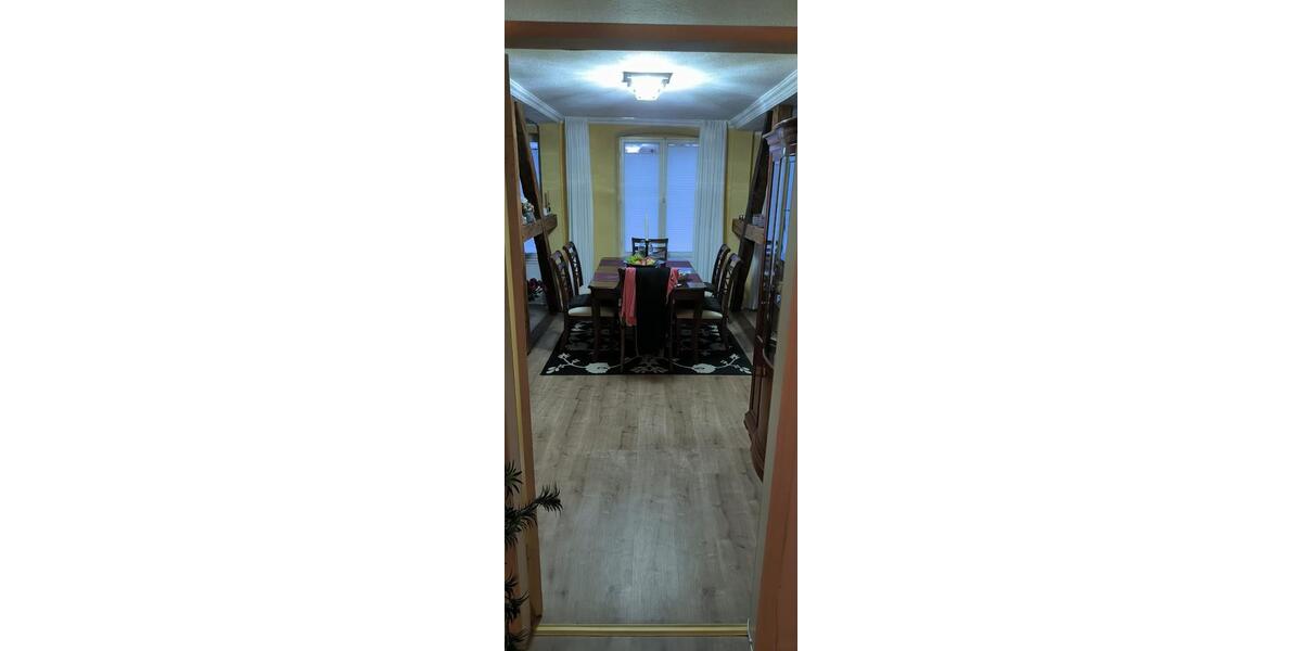 Etagenwohnung Eutin - 2 Zimmer, 130 m&sup2;, 1.000&euro; | Angebot:25100655