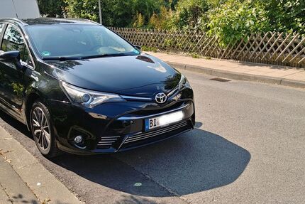 Toyota Avensis 125.000 km 12.500 € Bielefeld 33613