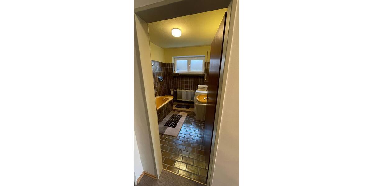 Etagenwohnung Warthausen - 2 Zimmer, 73 m&sup2;, 950&euro; | Angebot:24896303