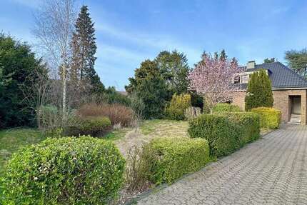 Haus zum Kaufen in Moers 498.000 € 165 m²