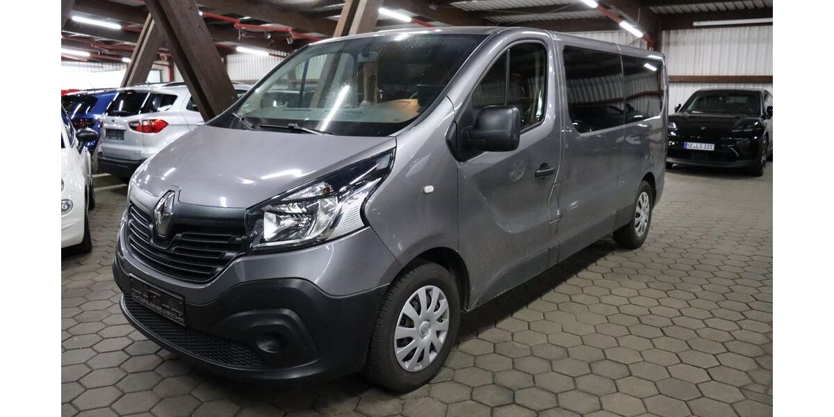 Renault Trafic 84.642 km 17.800 &euro; Norderstedt 22844