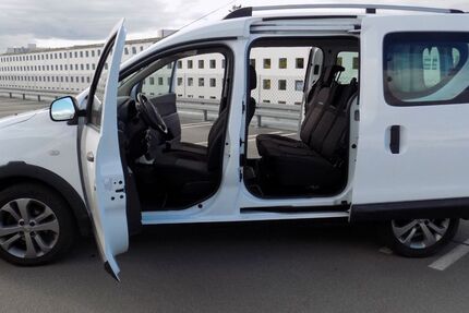 Dacia Dokker 64.900 km 8.999 &euro; Berlin 13435