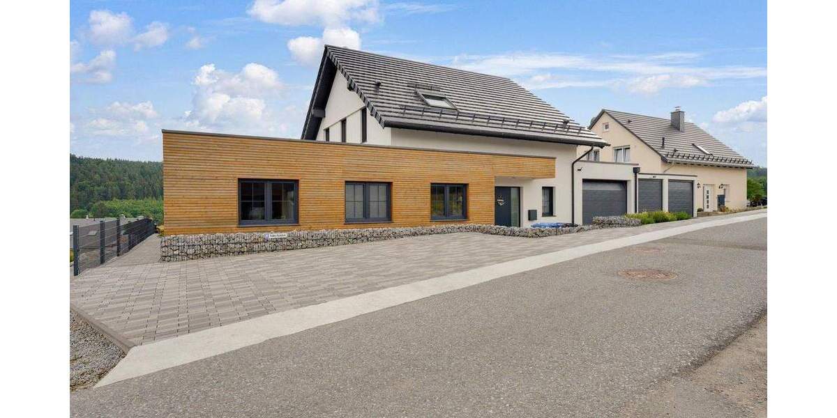 Einfamilienhaus Willingen Usseln - 9 Zimmer, 238 m&sup2;, 749.000&euro; | Angebot:25654241