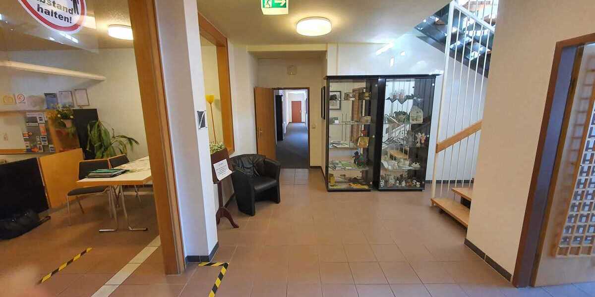 3-Sterne-Hotel mit 30 Zimmern und davor liegenden Baugrundstück 3 zimmer