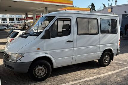 Mercedes-Benz Sprinter 149.000 km 6.299 &euro; Berlin 10963