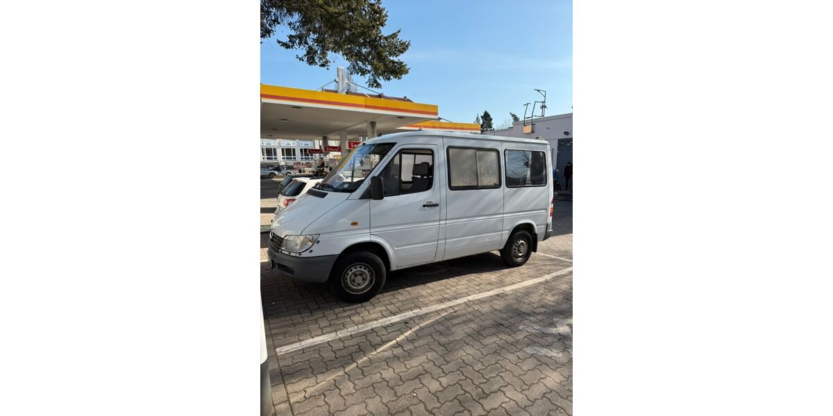 Mercedes-Benz Sprinter 149.000 km 6.299 &euro; Berlin 10963