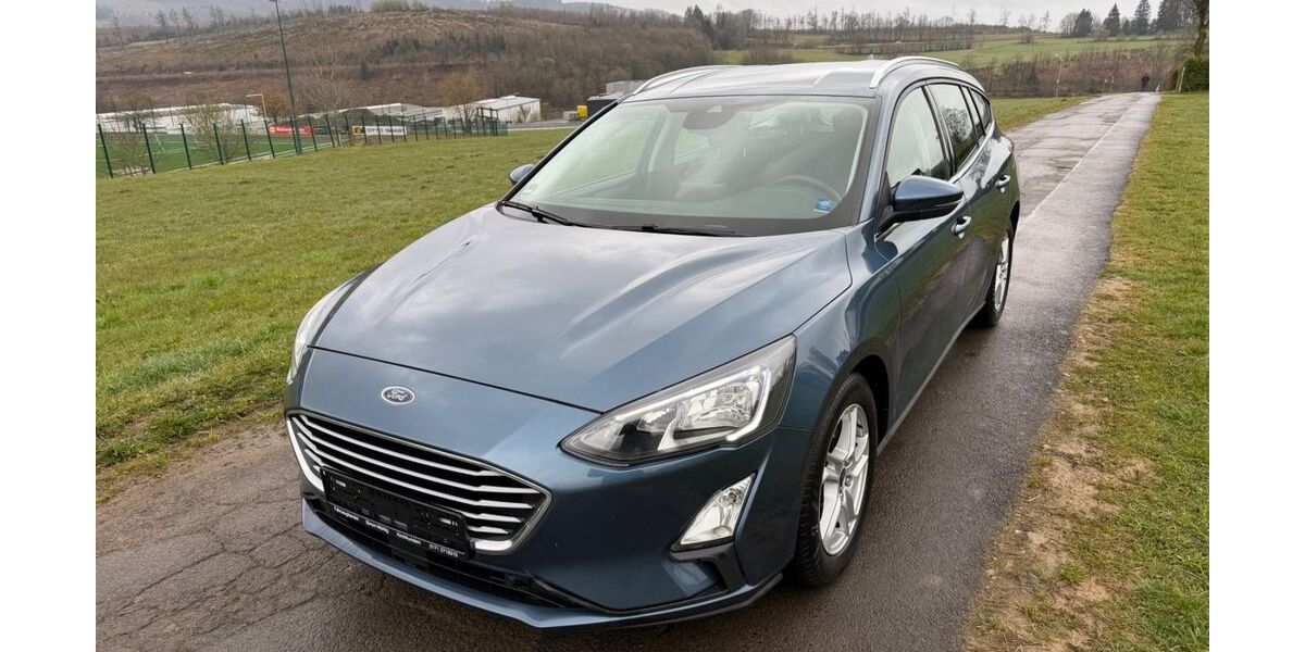 Ford Focus 58.000 km 15.490 &euro; Kirchhundem 57399