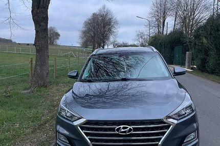 Hyundai TUCSON 94.008 km 18.300 &euro; Badem 54657