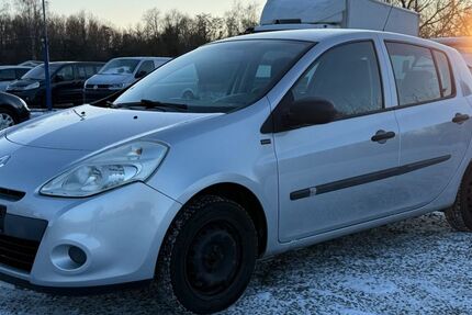 Renault Clio 105.701 km 3.199 &euro; Hermsdorf/Schleifreisen 07629