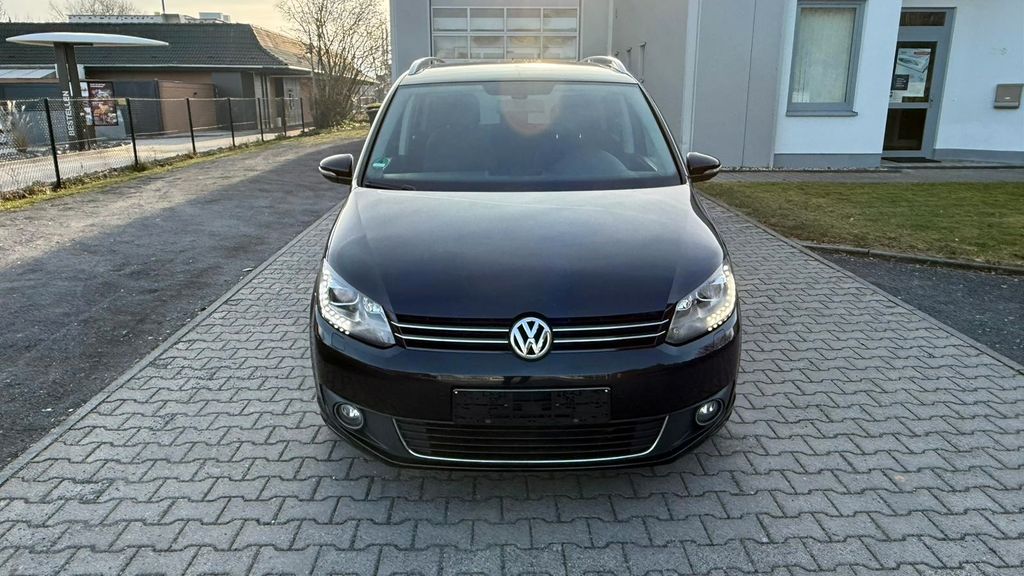 VW Touran 180.000 km 11.999 &euro; GELDERN 47608