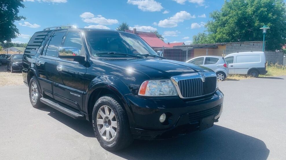 Lincoln Navigator 145.000 km 9.900 € DAHLEWITZ 15827