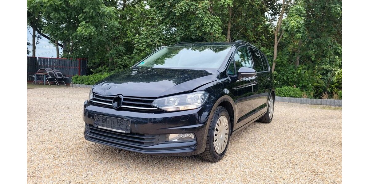 VW Touran 317.691 km 7.980 &euro; Zwickau 08056