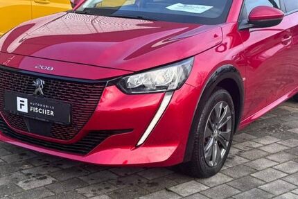Peugeot 208 24.900 km 16.990 &euro; Landau 76829