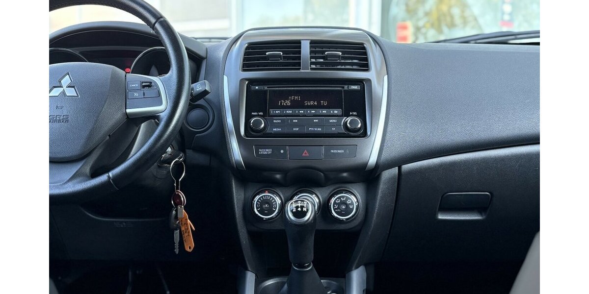Mitsubishi ASX Basis 2WD PDC/KLIMA/SITZHEIZUNG/USB/1.HAND 46.244 km 5.700 &euro; Villingen-Schwenningen 78054