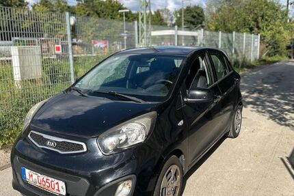 Kia Picanto 143.387 km 2.999 € München 81929