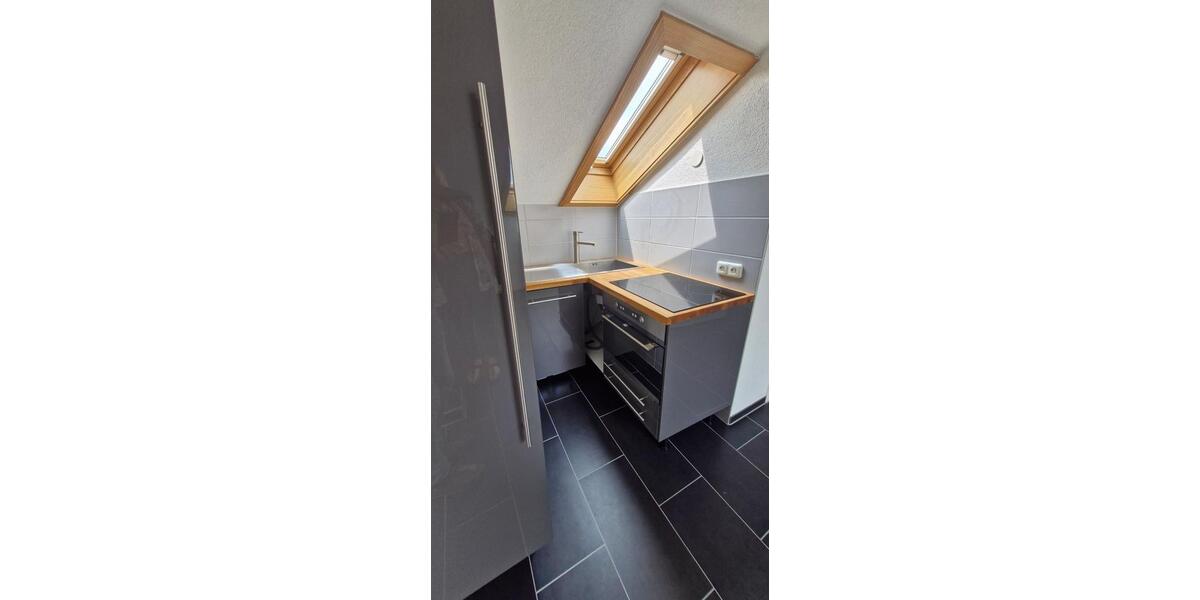 Dachgeschoßwohnung Stuttgart Stuttgart-West - 2.5 Zimmer, 42 m&sup2;, 250.000&euro; | Angebot:26089209