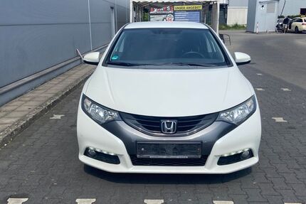 Honda Civic 182.000 km 5.999 &euro; Wiesbaden 65201