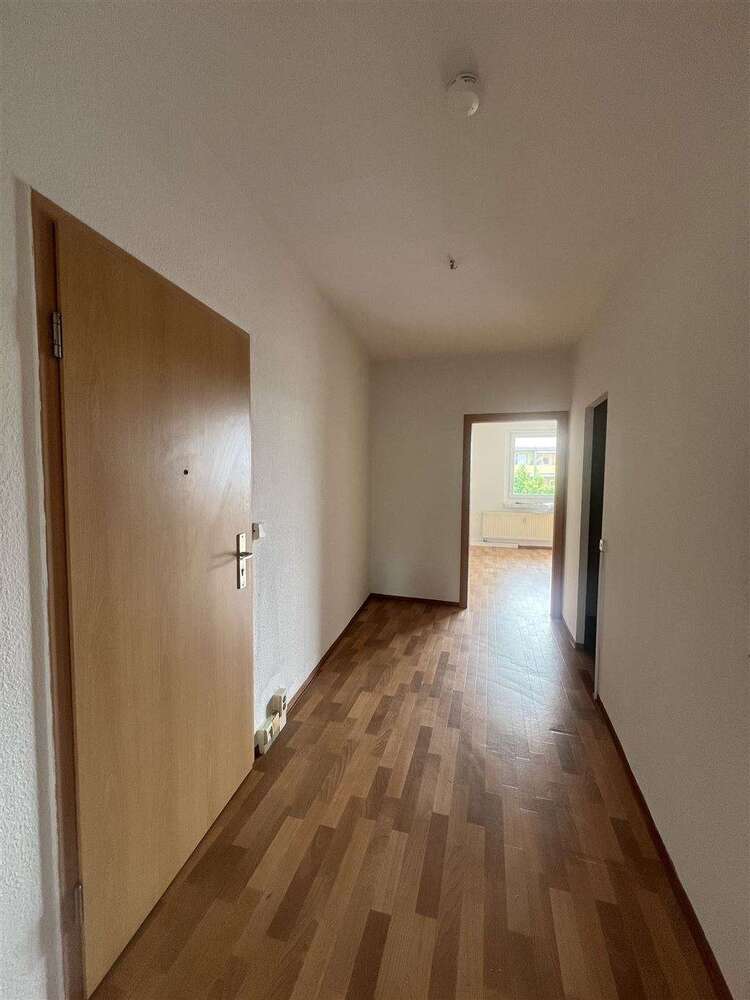 Wohnung zum Mieten in Gera 270 € 48.37 m²