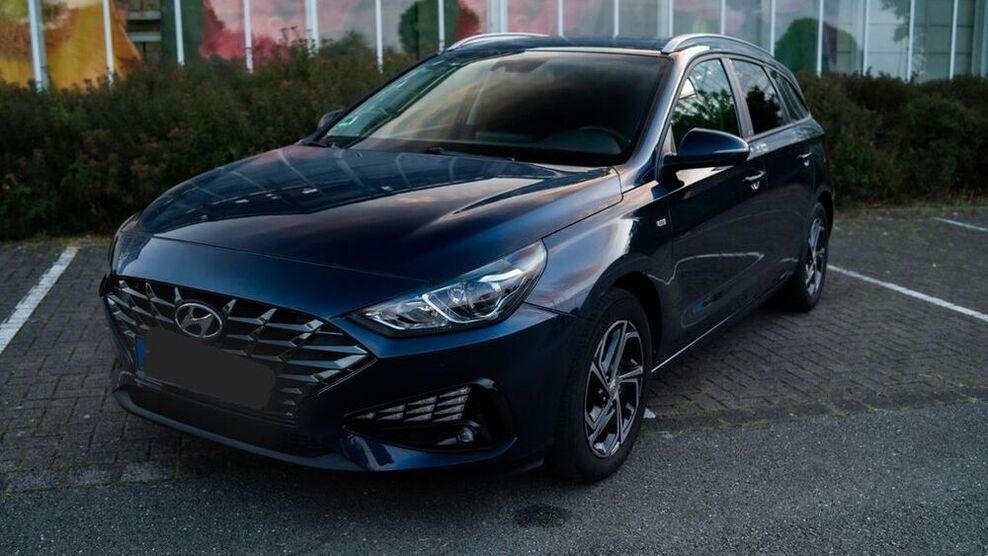 i30
