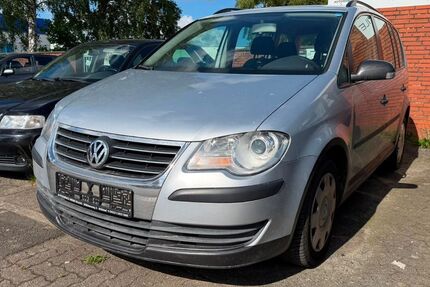 VW Touran 353.000 km 999 &euro; Rendsburg 24768